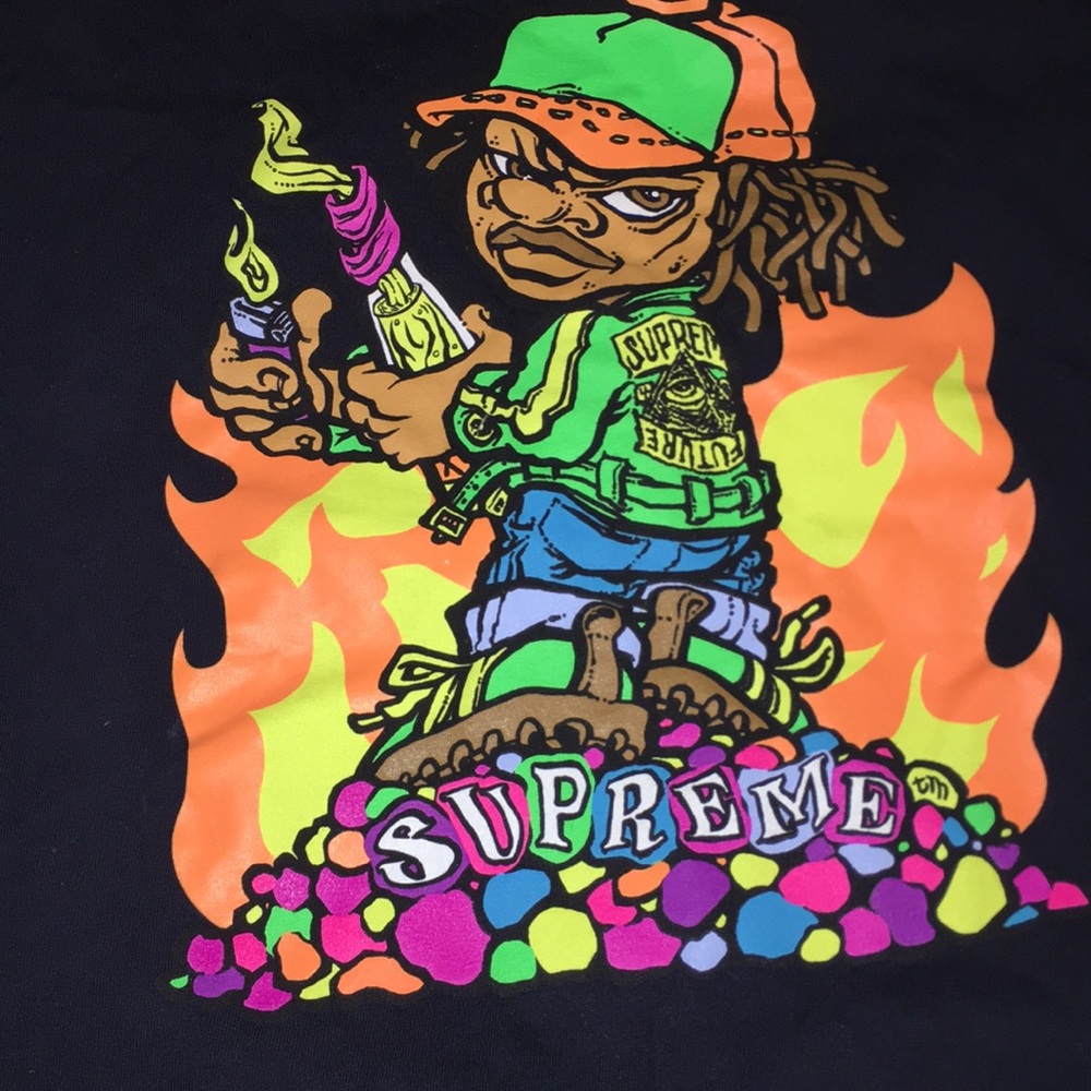 Supreme t shirt